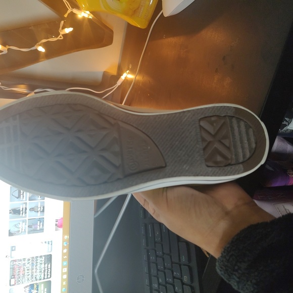 Neon green Converse - Picture 7 of 7